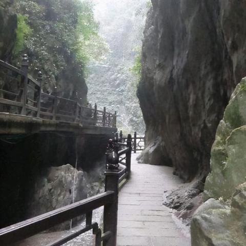 四川旅游攻略最佳线路（四川旅游攻略）